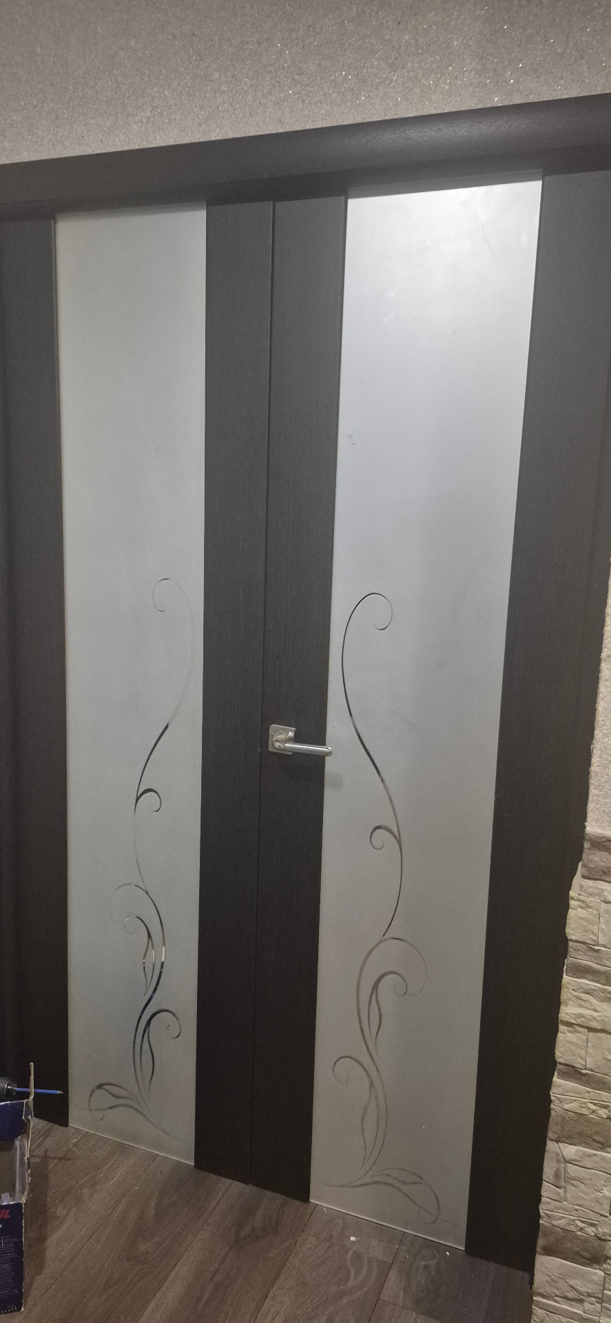 Продам двери межкомнатные б/у