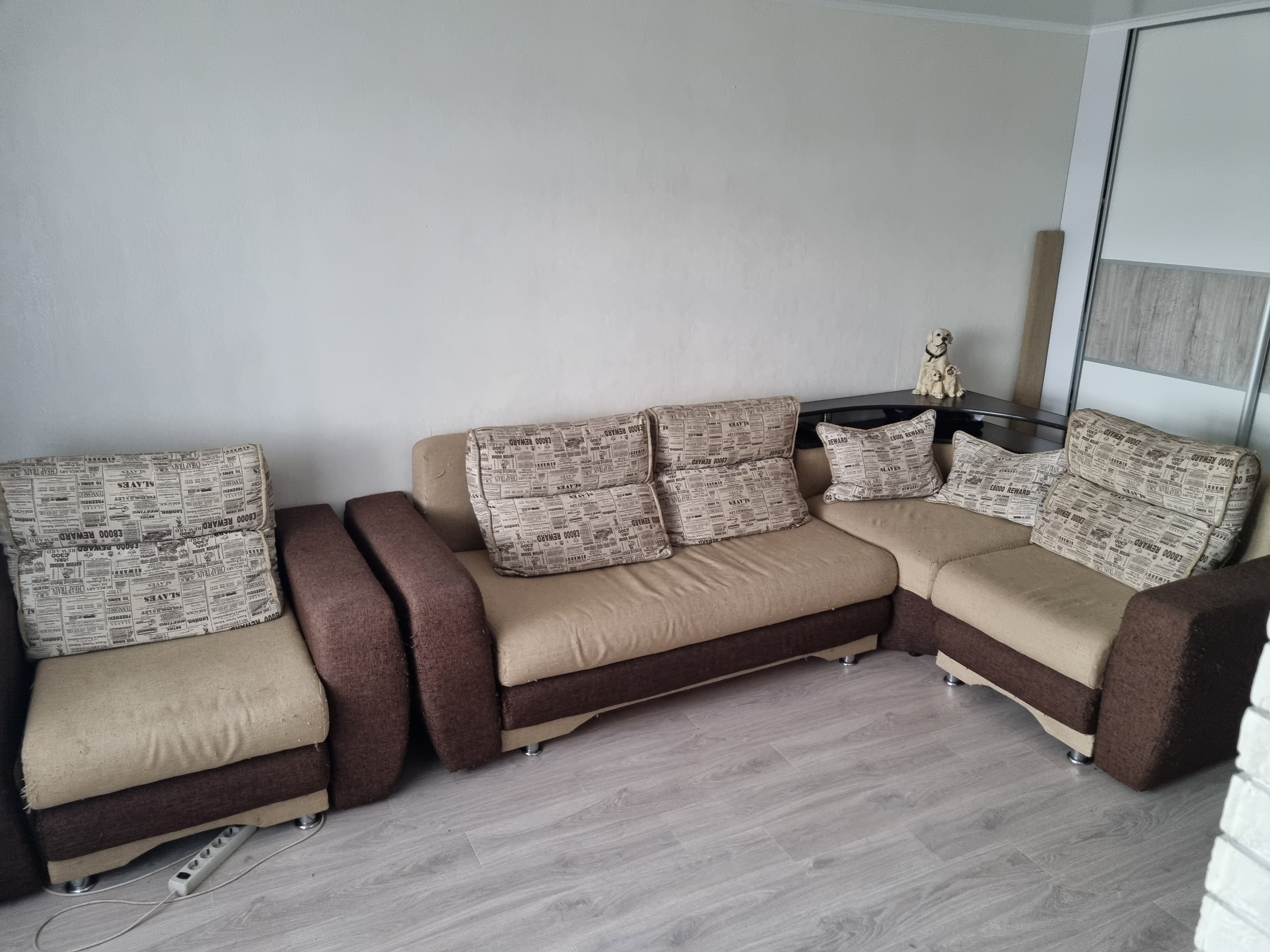 Продам диван с креслом